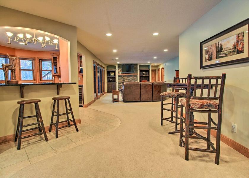 Illinois Aurora Interior Entrance