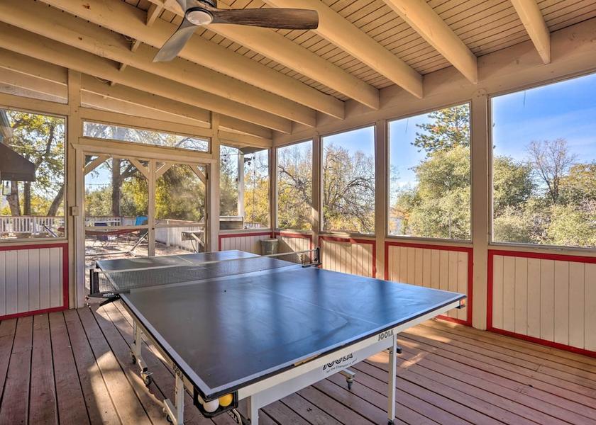 California Oakhurst Interior Entrance