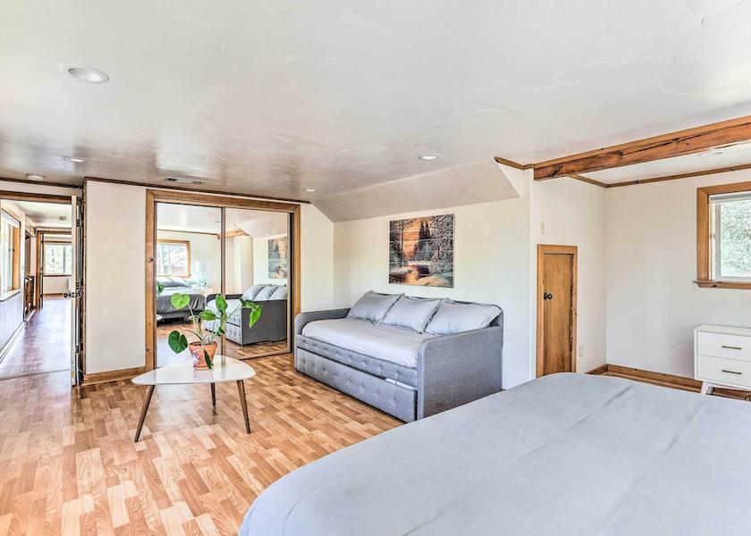 California Oakhurst Interior Entrance