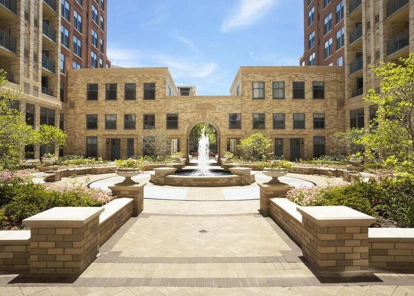 Virginia Arlington Exterior Detail