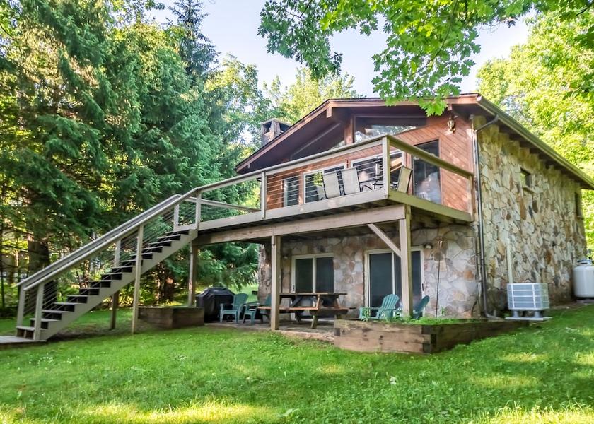 Tennessee Oakland Exterior Detail