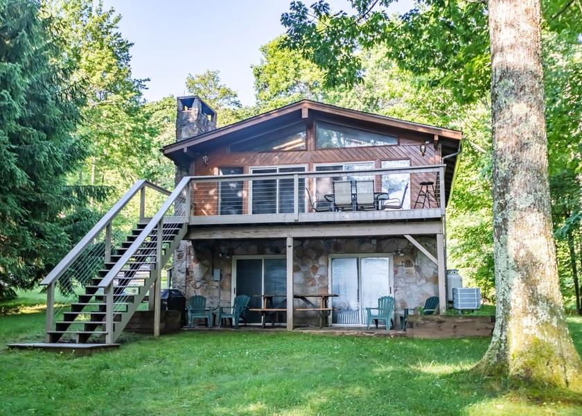 Tennessee Oakland Exterior Detail