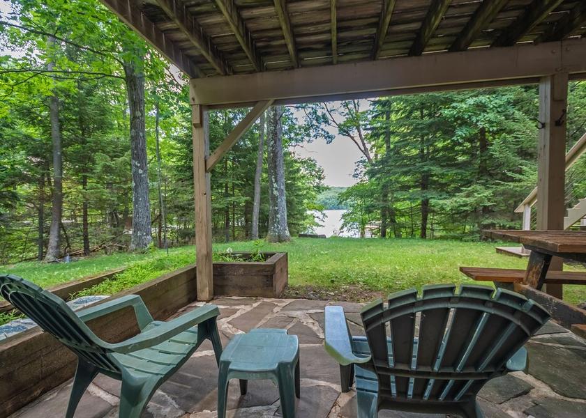 Tennessee Oakland Exterior Detail