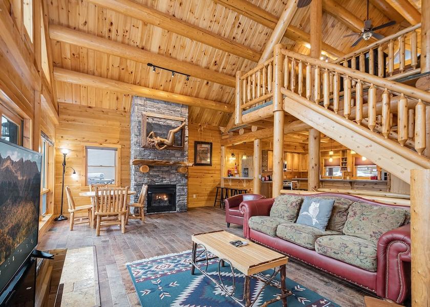 Tennessee Oakland Living Area