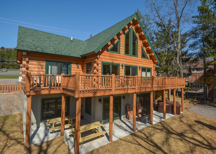 Tennessee Oakland Exterior Detail