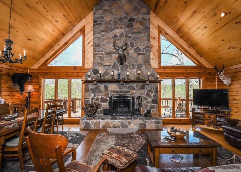 Tennessee Oakland Living Area