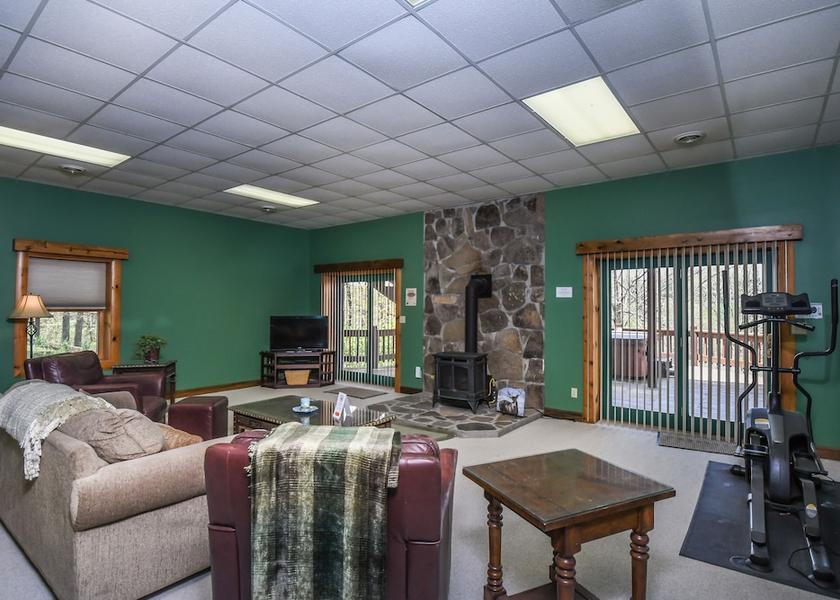 Tennessee Oakland Living Area