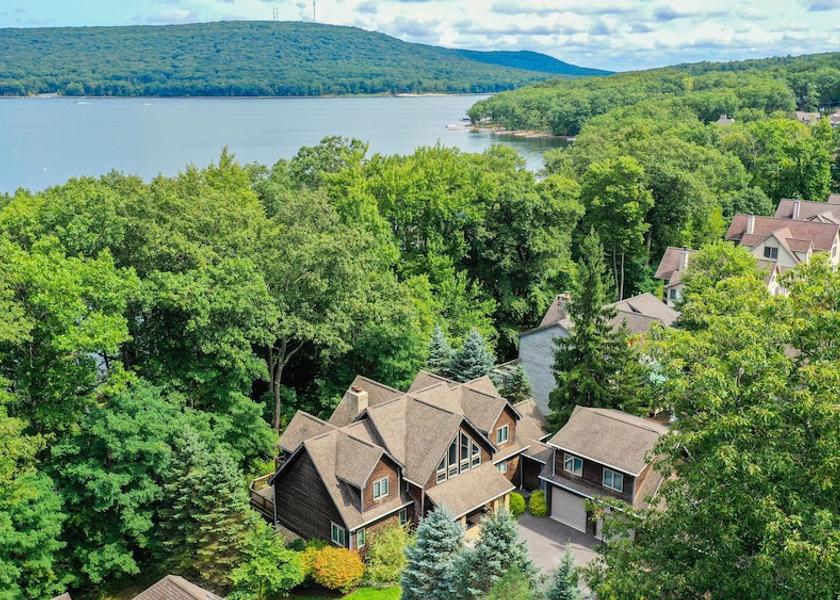 Tennessee Oakland Exterior Detail