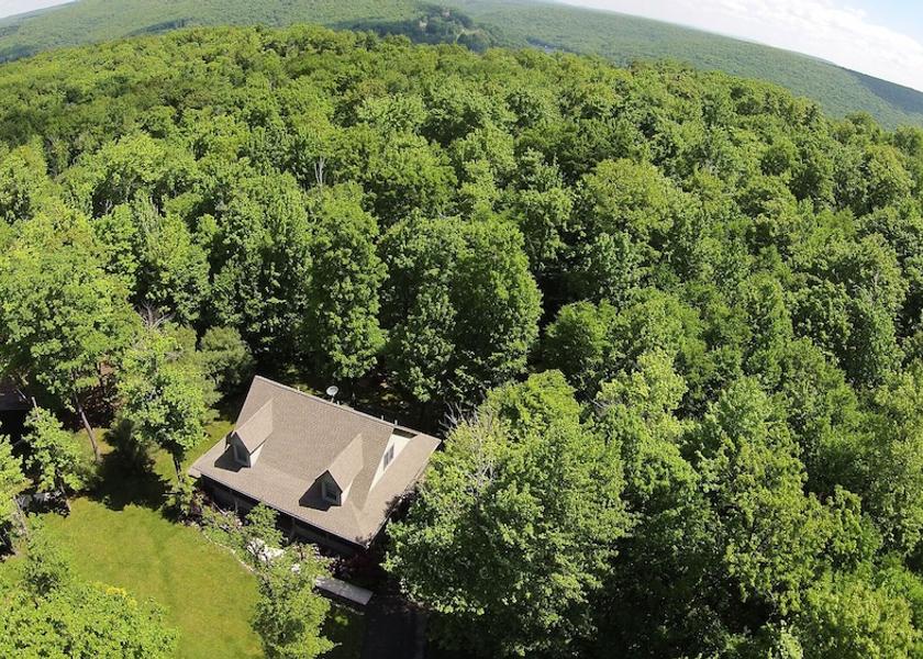 Tennessee Oakland Exterior Detail