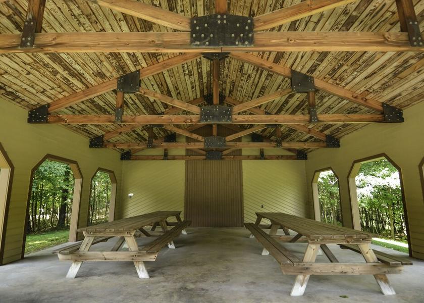 Tennessee Oakland Property Grounds