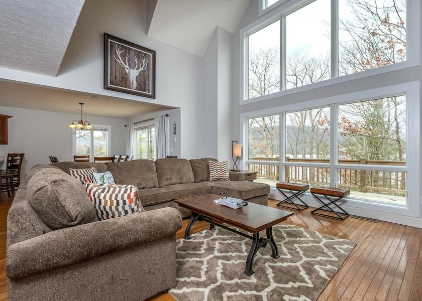 Tennessee Oakland Living Area