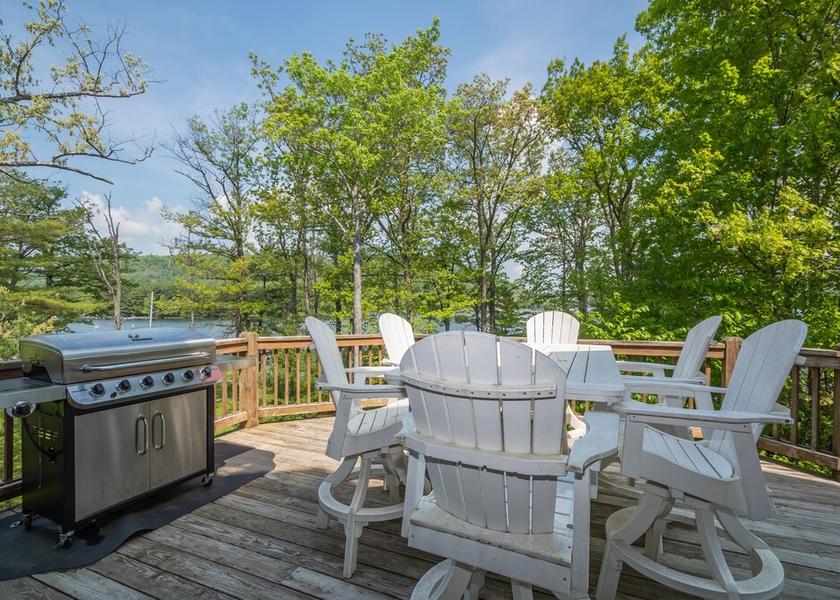 Tennessee Oakland Property Grounds