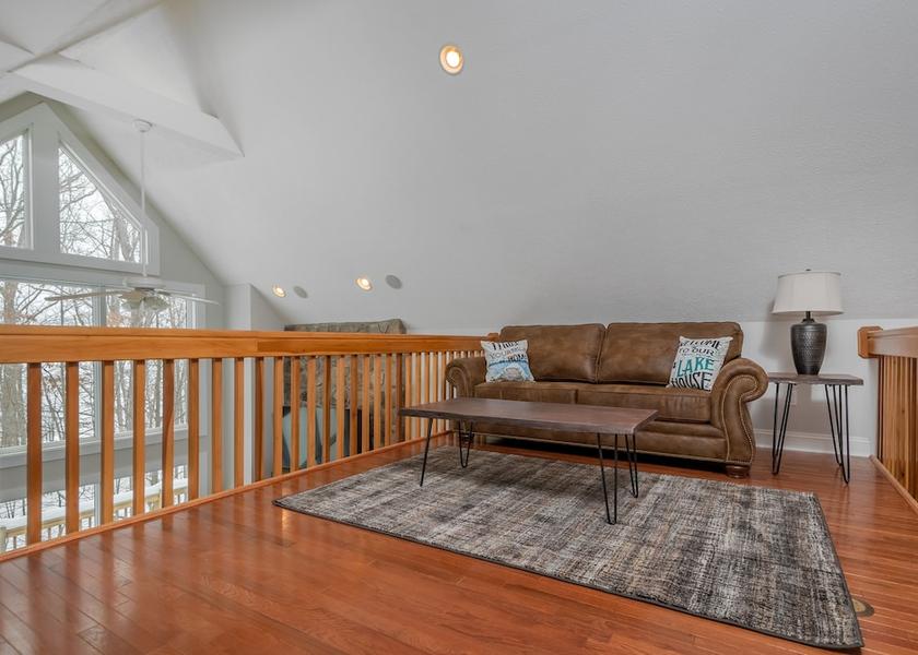 Tennessee Oakland Living Area