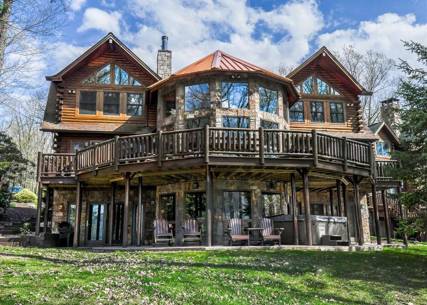 Tennessee Oakland Exterior Detail