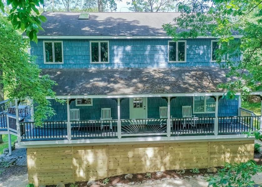 Tennessee Oakland Exterior Detail