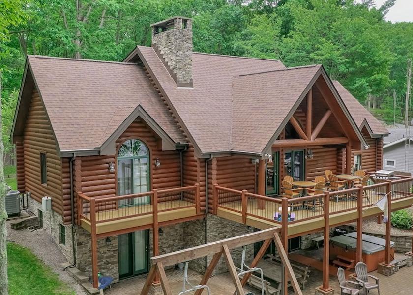 Tennessee Oakland Exterior Detail