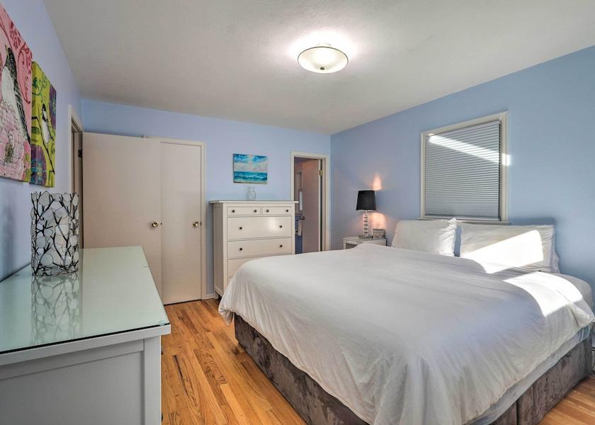 Minnesota Woodbury Interior Entrance