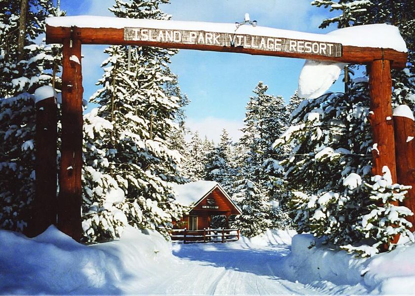 Idaho Island Park Facade
