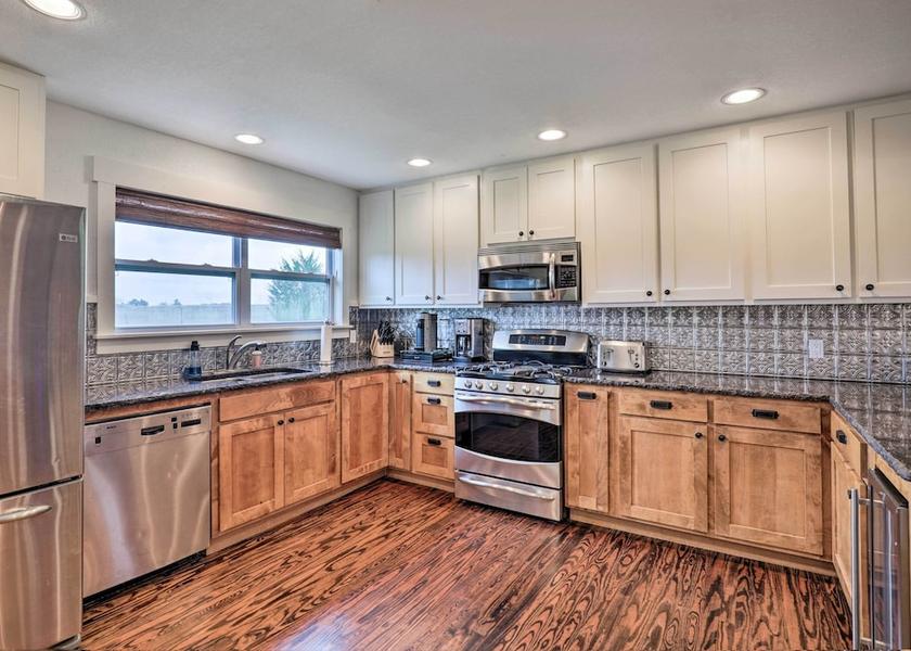 Texas La Grange Interior Entrance