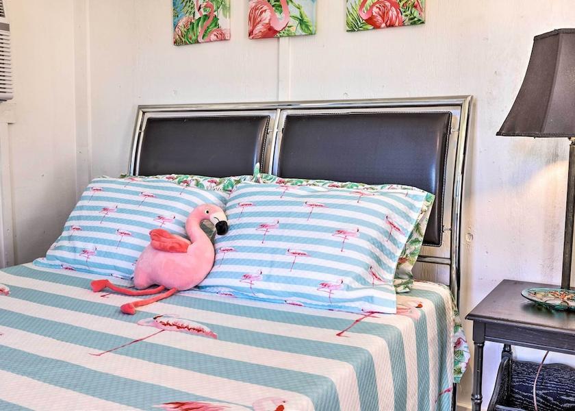 California Canyon Lake Interior Entrance