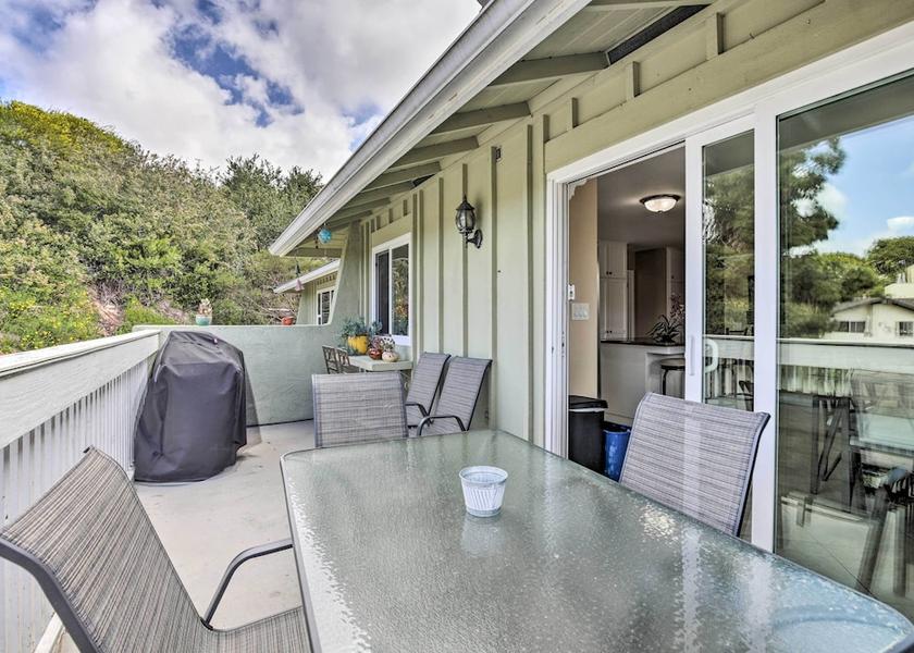 California Carlsbad Interior Entrance