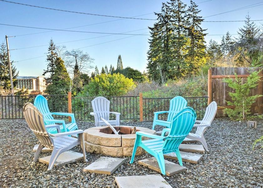 Oregon North Bend Interior Entrance