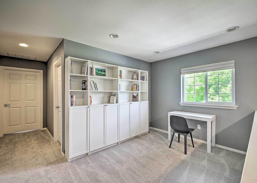 Oregon North Bend Interior Entrance