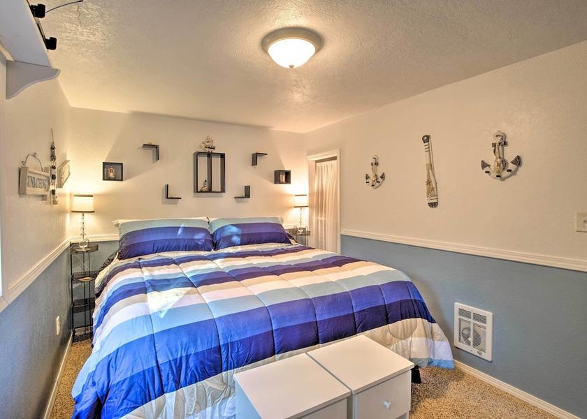 Oregon North Bend Interior Entrance