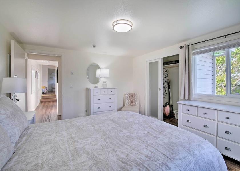 Oregon North Bend Interior Entrance