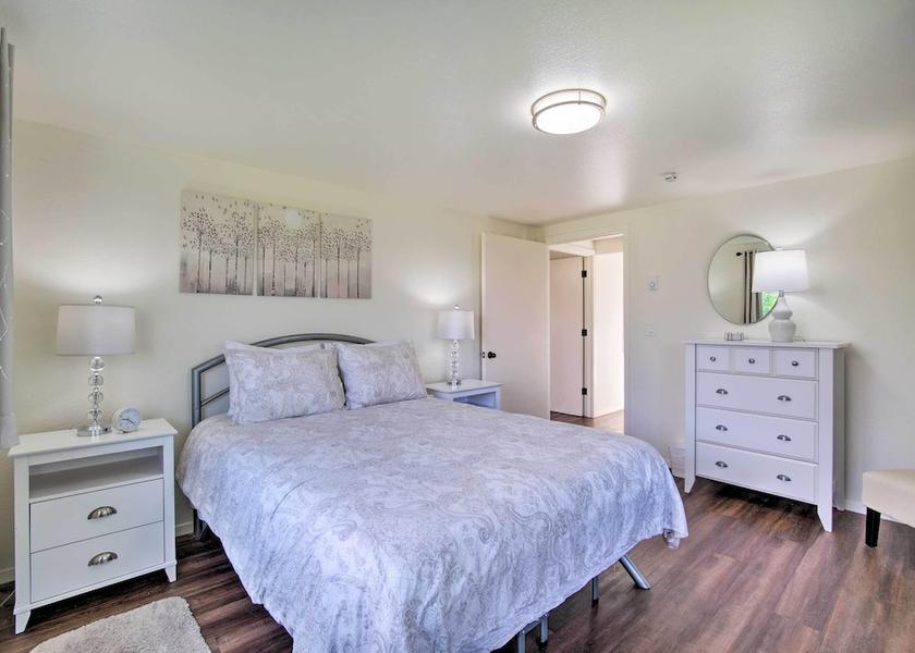 Oregon North Bend Interior Entrance