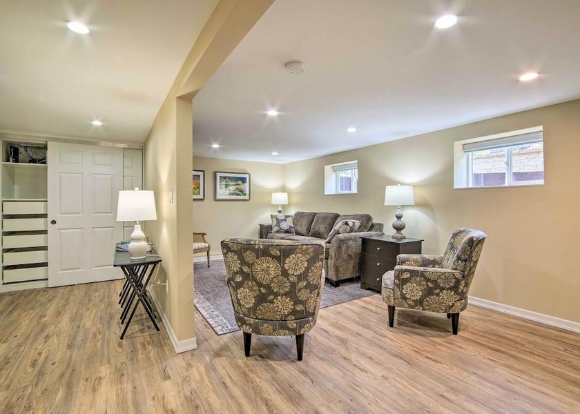 Oregon North Bend Interior Entrance