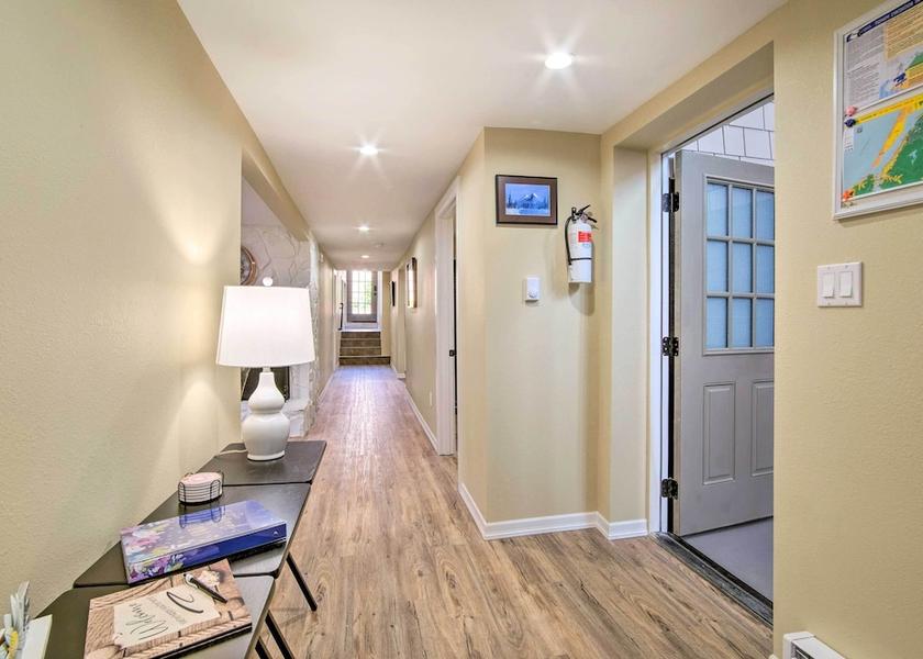 Oregon North Bend Interior Entrance