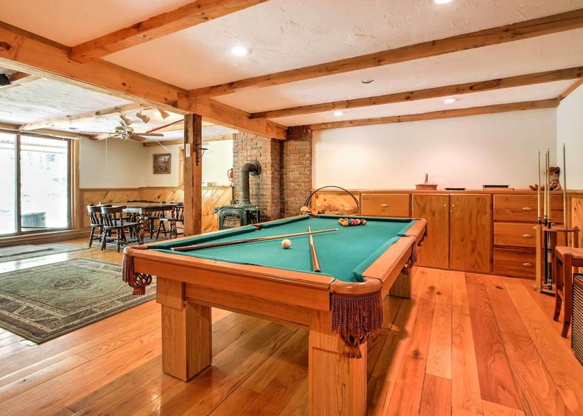 Tennessee Bartlett Interior Entrance