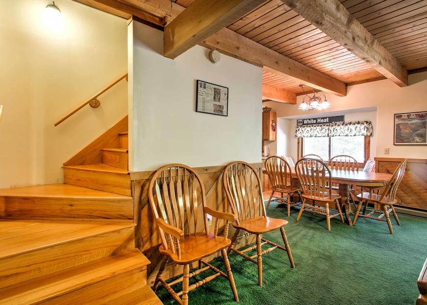 Tennessee Bartlett Interior Entrance