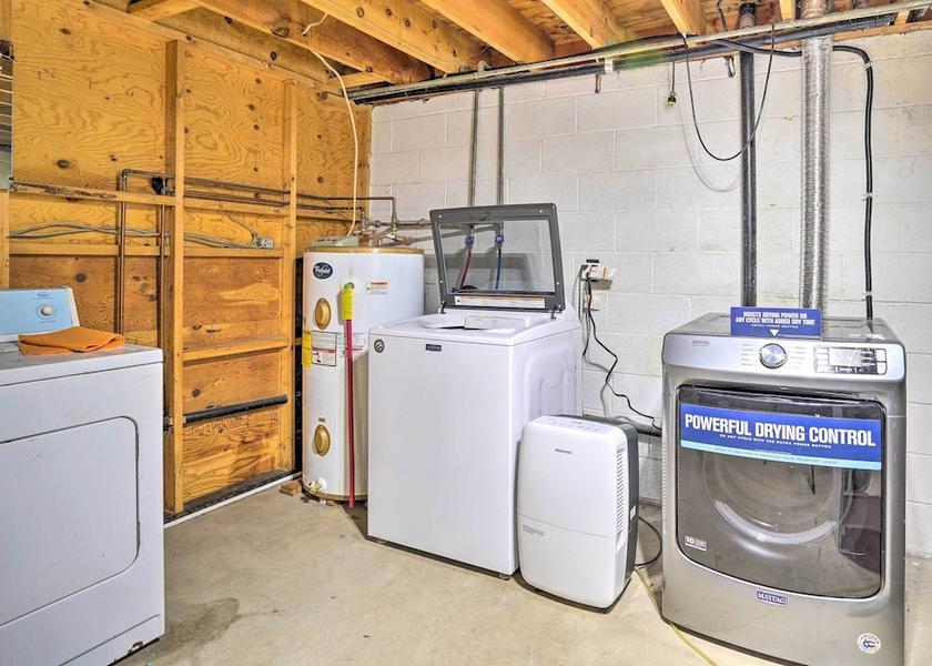 New York Johnson City Interior Entrance