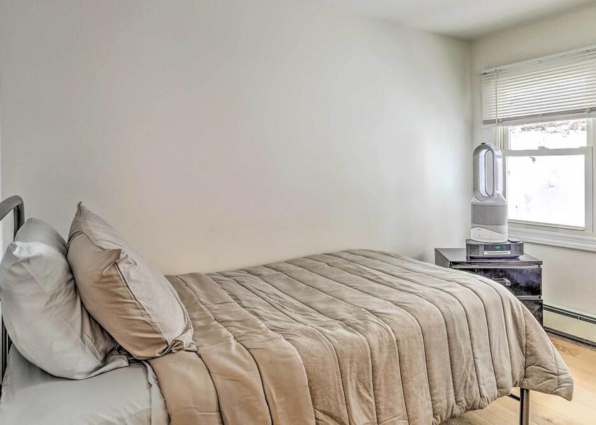 New York Highland Interior Entrance