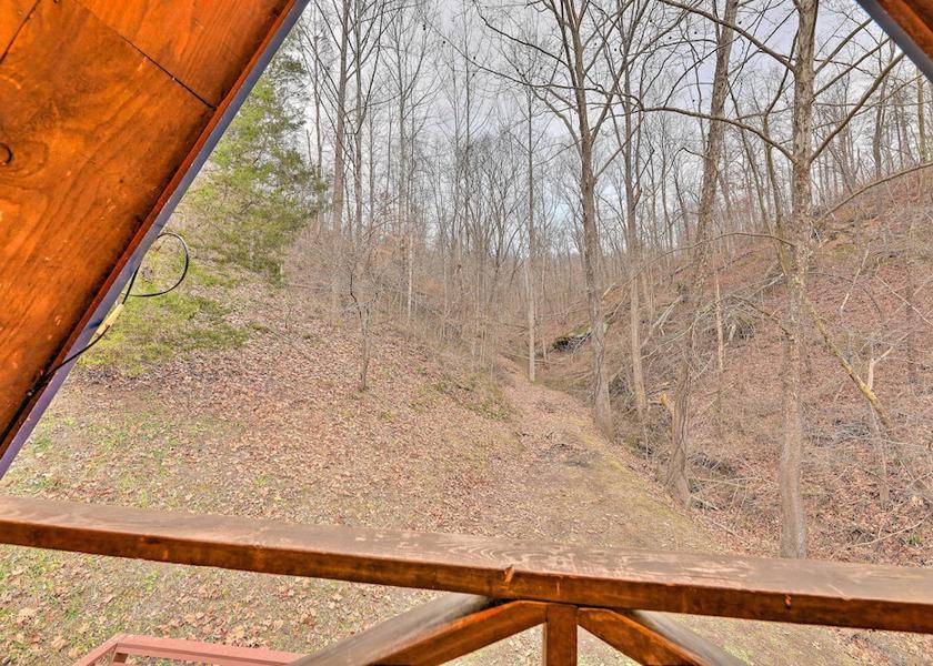 Kentucky Louisa Interior Entrance
