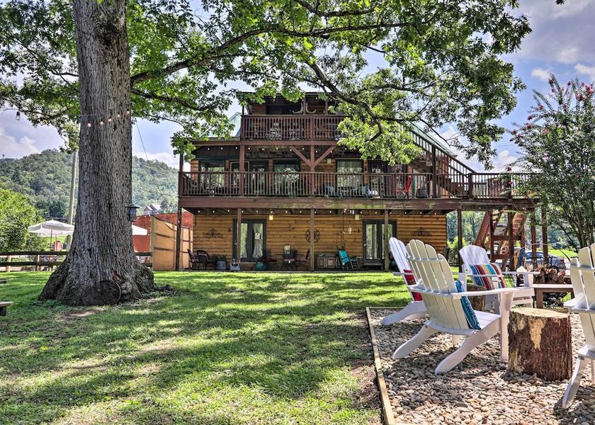 Georgia Townsend Interior Entrance