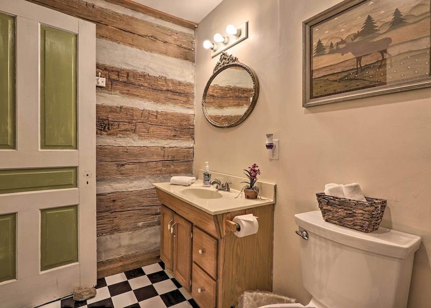 Georgia Townsend Interior Entrance