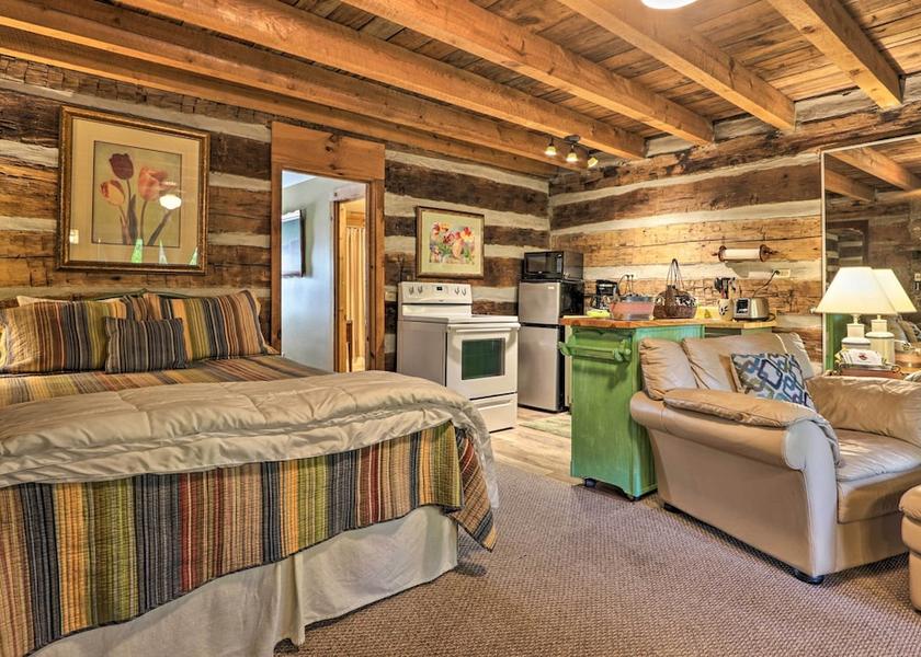 Georgia Townsend Interior Entrance