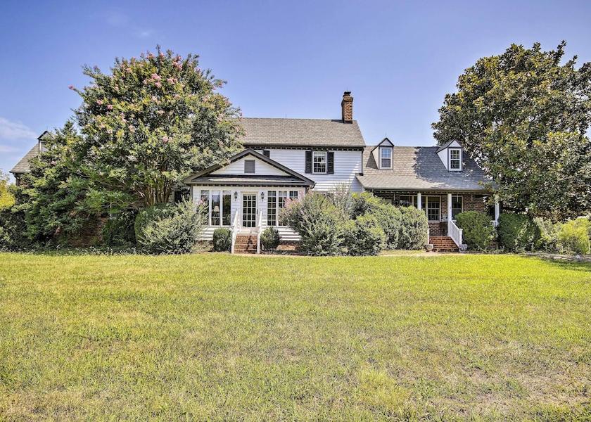 Virginia Midlothian Interior Entrance