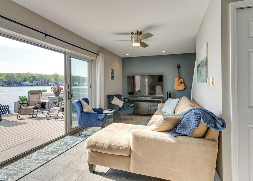 New Jersey Linden Interior Entrance