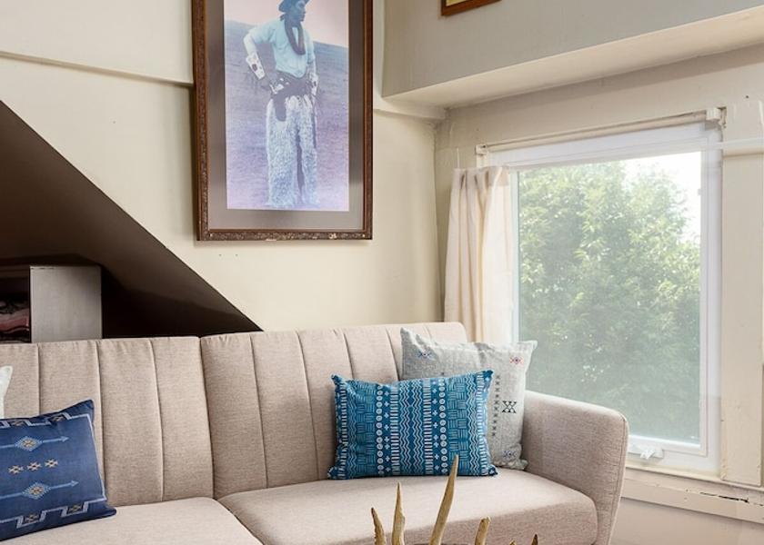 Mississippi Louisville Living Area