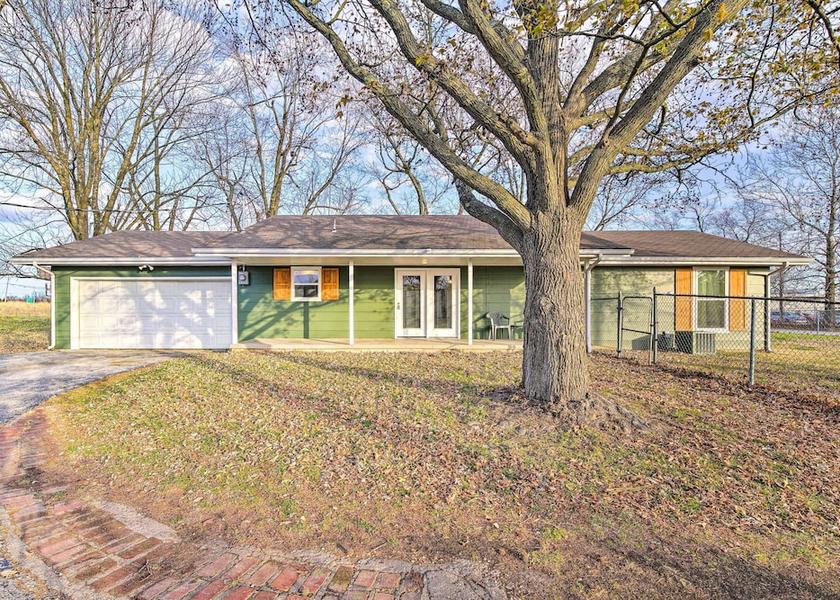 Arkansas Ozark Interior Entrance