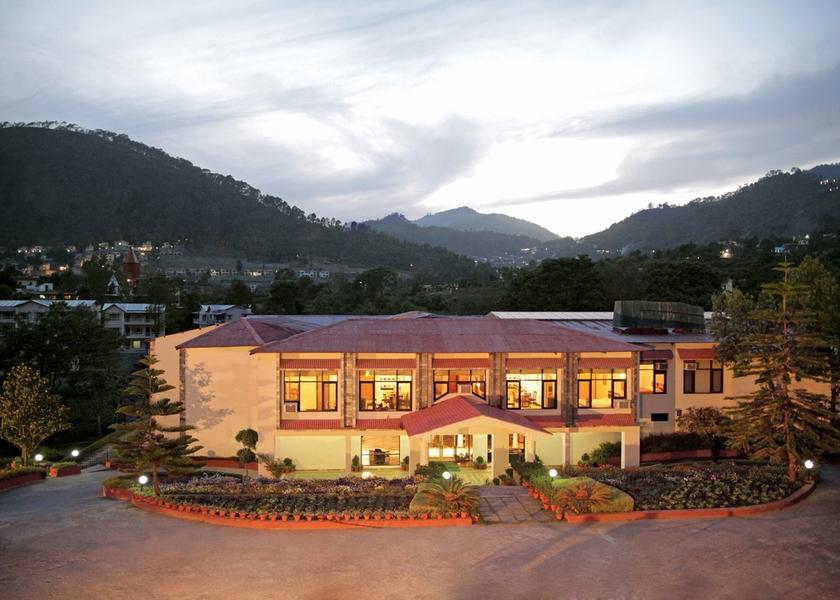 Uttarakhand Bhimtal Hotel Exterior