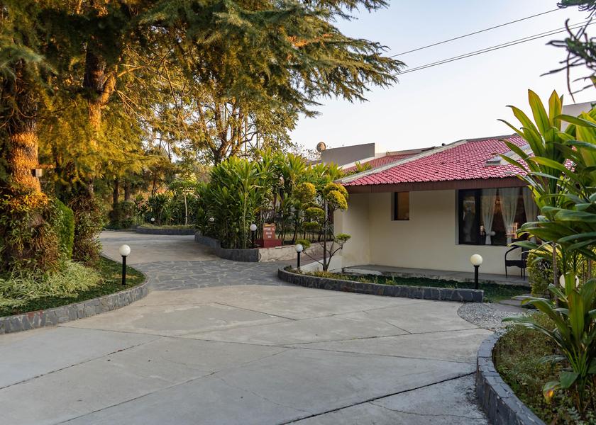 Uttarakhand Bhimtal Hotel Exterior