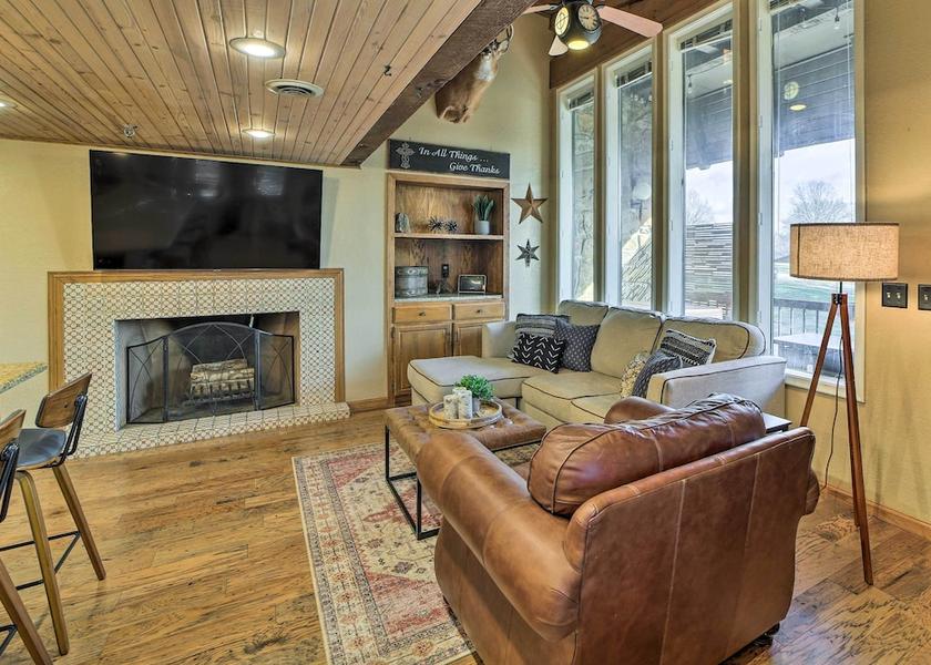 Oklahoma Afton Interior Entrance