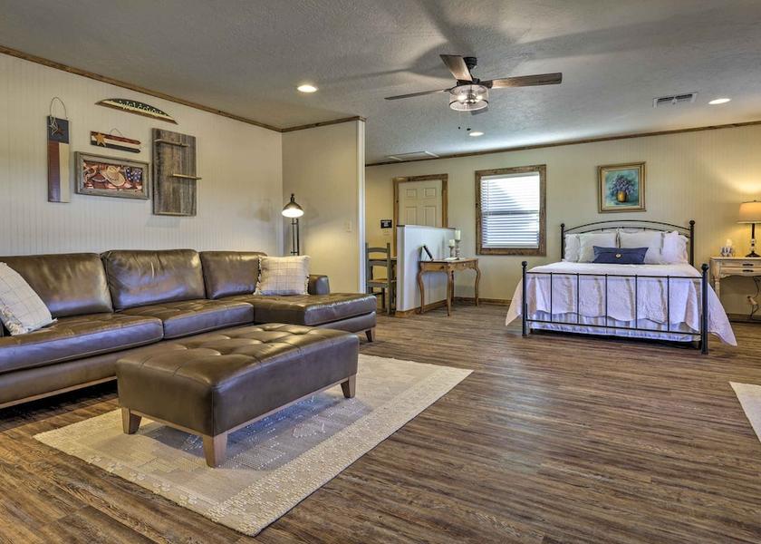 Virginia Fredericksburg Interior Entrance