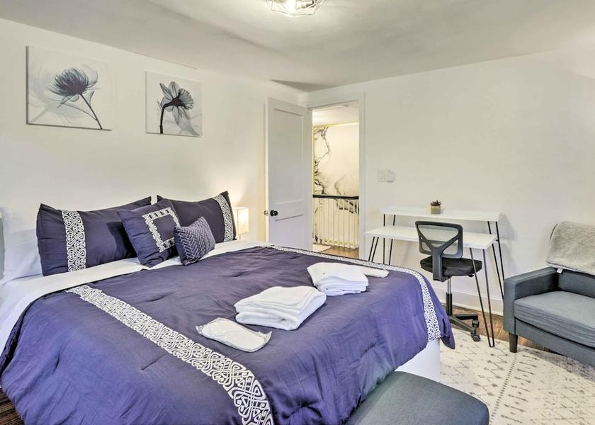 Vermont Waterbury Interior Entrance