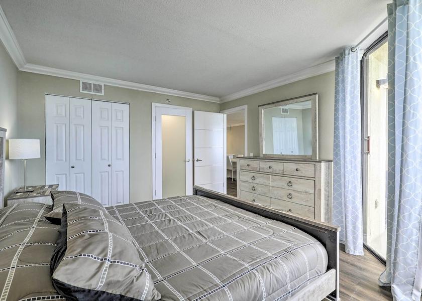 Massachusetts Hudson Interior Entrance